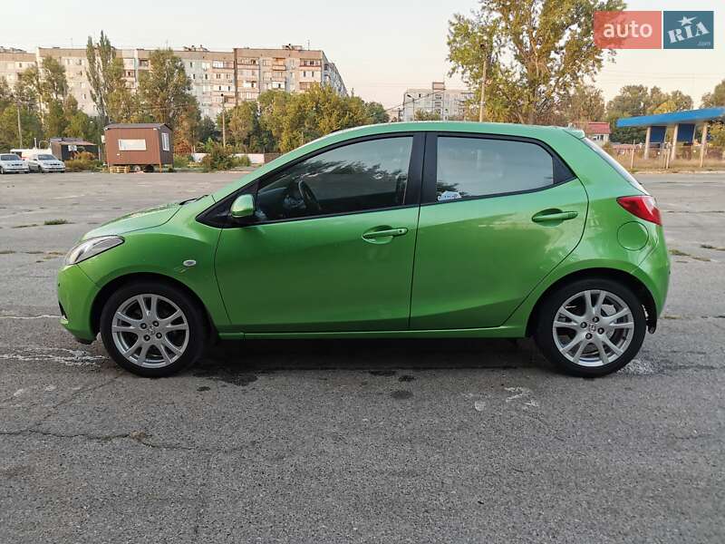 Хетчбек Mazda 2 2009 в Запоріжжі фото 4 Хетчбек Mazda 2 2009 в Запоріжжі