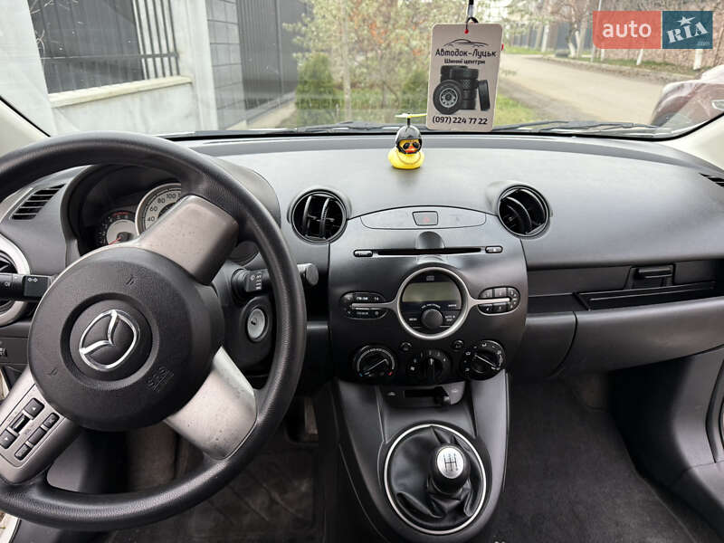 Хетчбек Mazda 2 2010 в Луцьку
