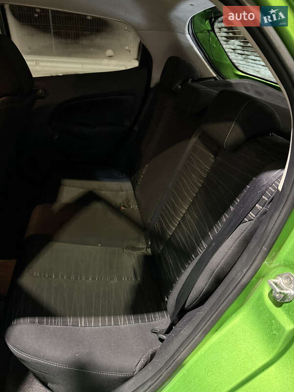 Хэтчбек Mazda 2 2008 в Киеве