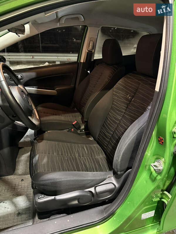 Хэтчбек Mazda 2 2008 в Киеве