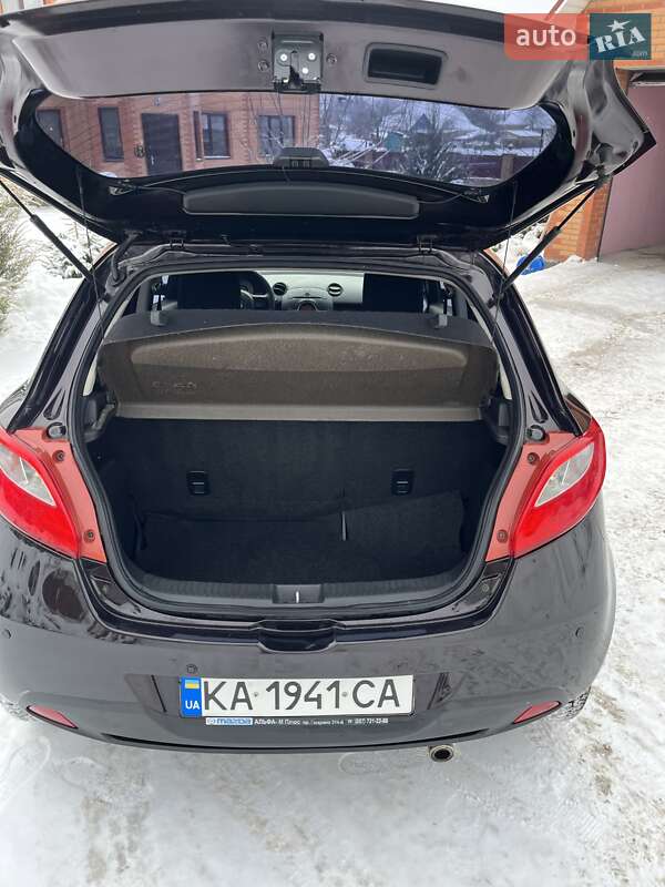 Хетчбек Mazda 2 2008 в Києві