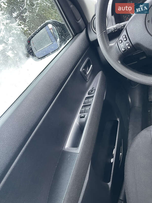 Хетчбек Mazda 2 2006 в Львові фото 33 Хетчбек Mazda 2 2006 в Львові