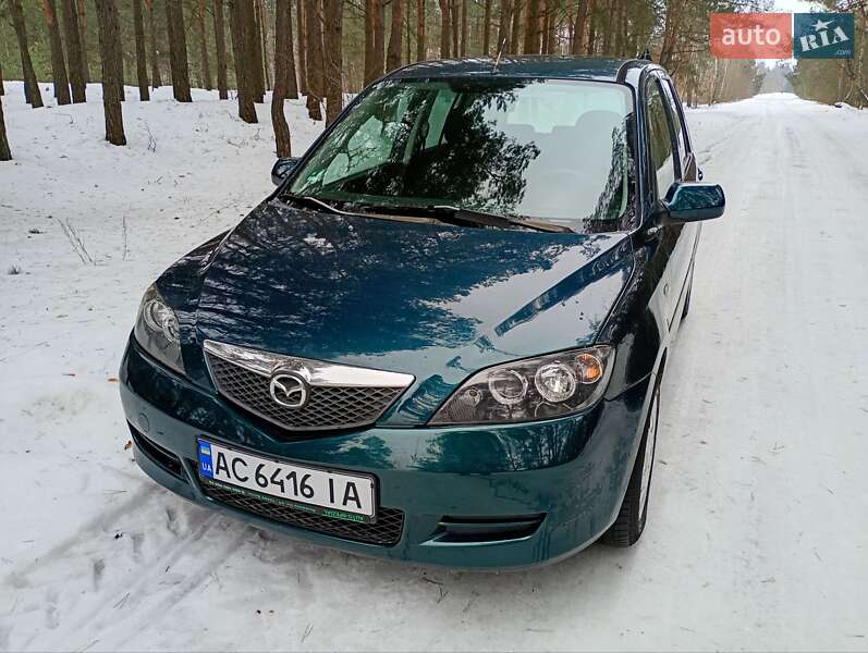 Хетчбек Mazda 2 2006 в Ратному