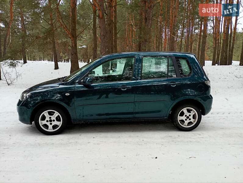 Хетчбек Mazda 2 2006 в Ратному