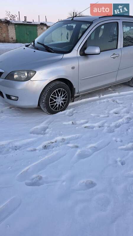 Хэтчбек Mazda 2 2003 в Терновке
