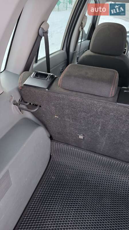 Хэтчбек Mazda 2 2003 в Терновке