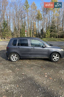 Хетчбек Mazda 2 2004 в Берегомету