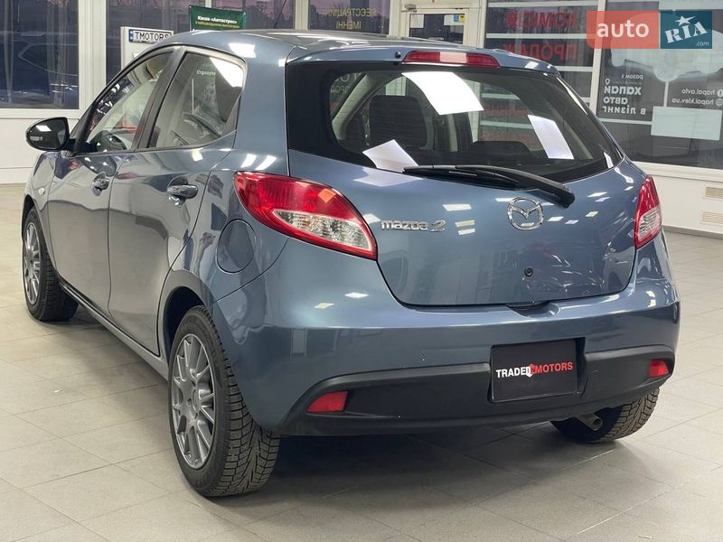 Хэтчбек Mazda 2 2013 в Киеве