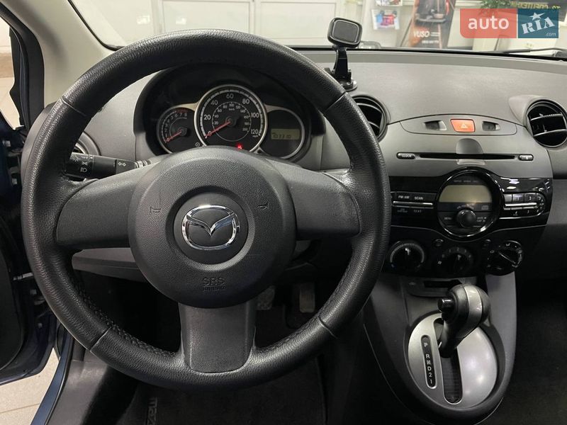 Хэтчбек Mazda 2 2013 в Киеве