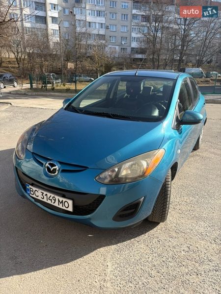 Хэтчбек Mazda 2 2012 в Львове