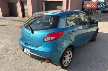 Хэтчбек Mazda 2 2012 в Львове
