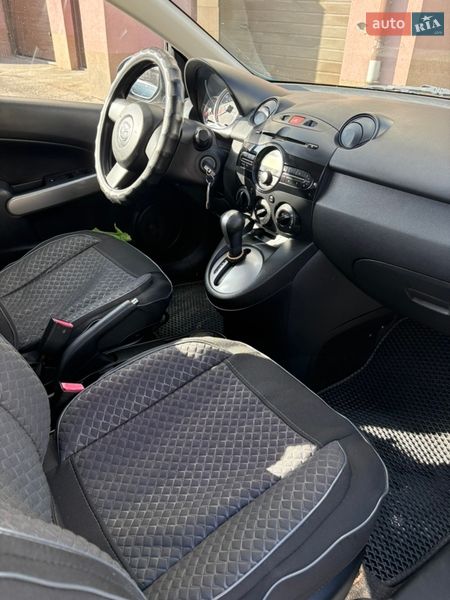 Хэтчбек Mazda 2 2012 в Львове