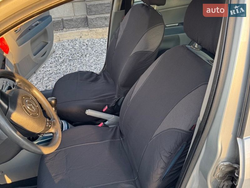 Хетчбек Mazda 2 2006 в Житомирі