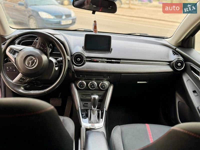 Хэтчбек Mazda 2 2016 в Киеве