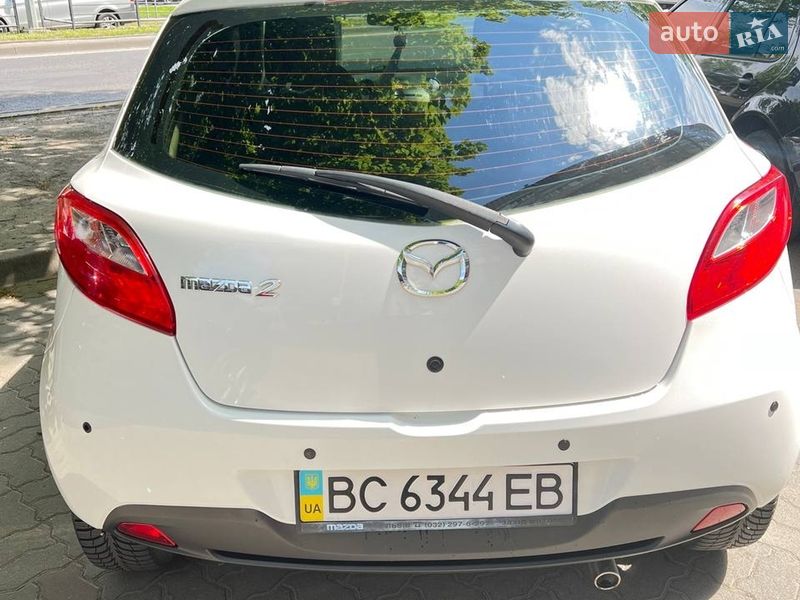 Хэтчбек Mazda 2 2012 в Львове