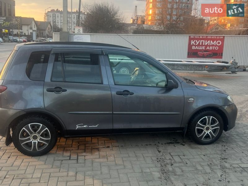 Хэтчбек Mazda 2 2004 в Ивано-Франковске