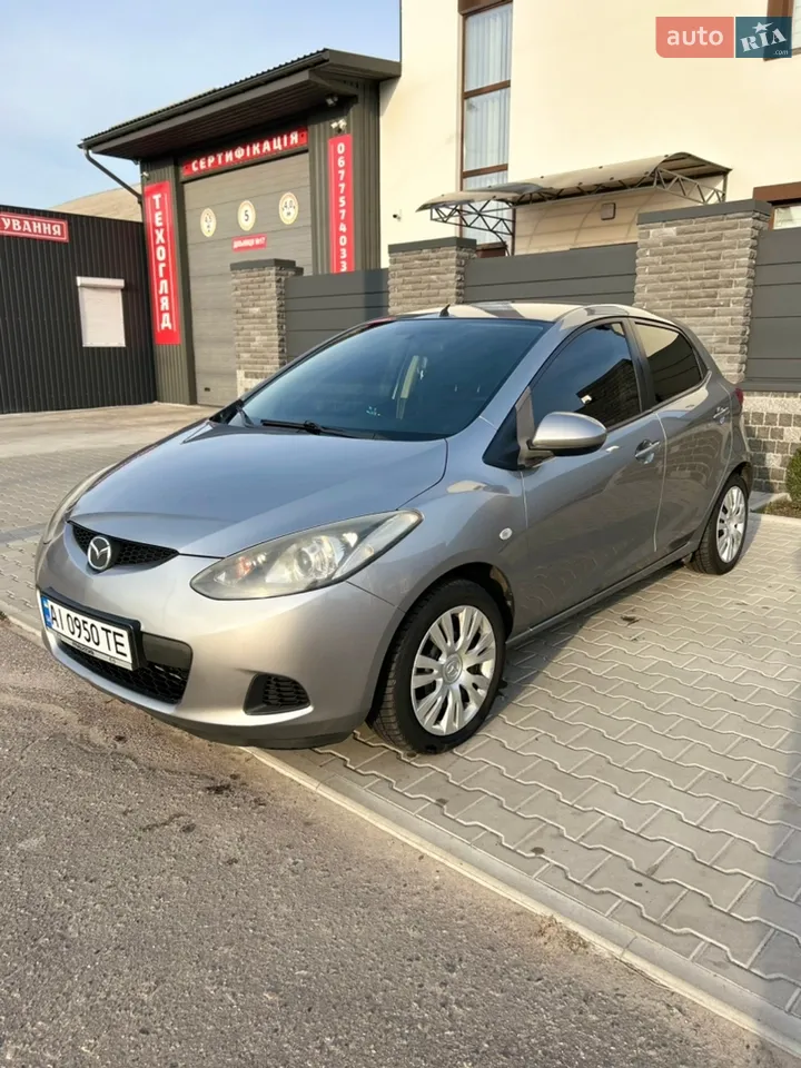 2010 Mazda 2 - мініатюра 15