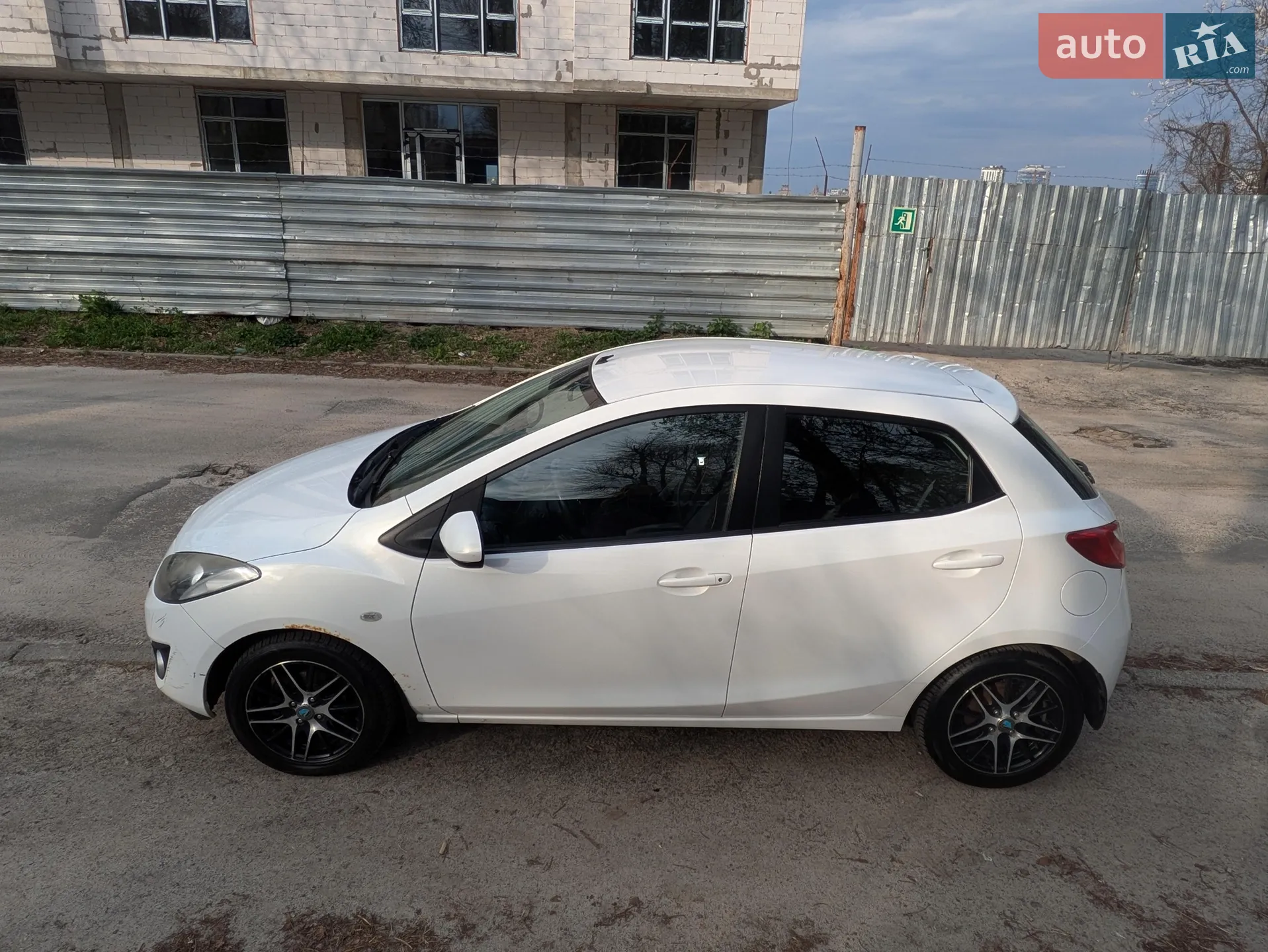 2012 Mazda 2 - мініатюра 6