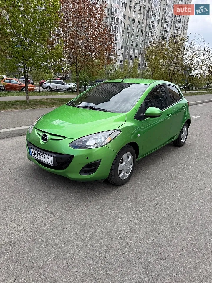 2010 Mazda 2 - мініатюра 17