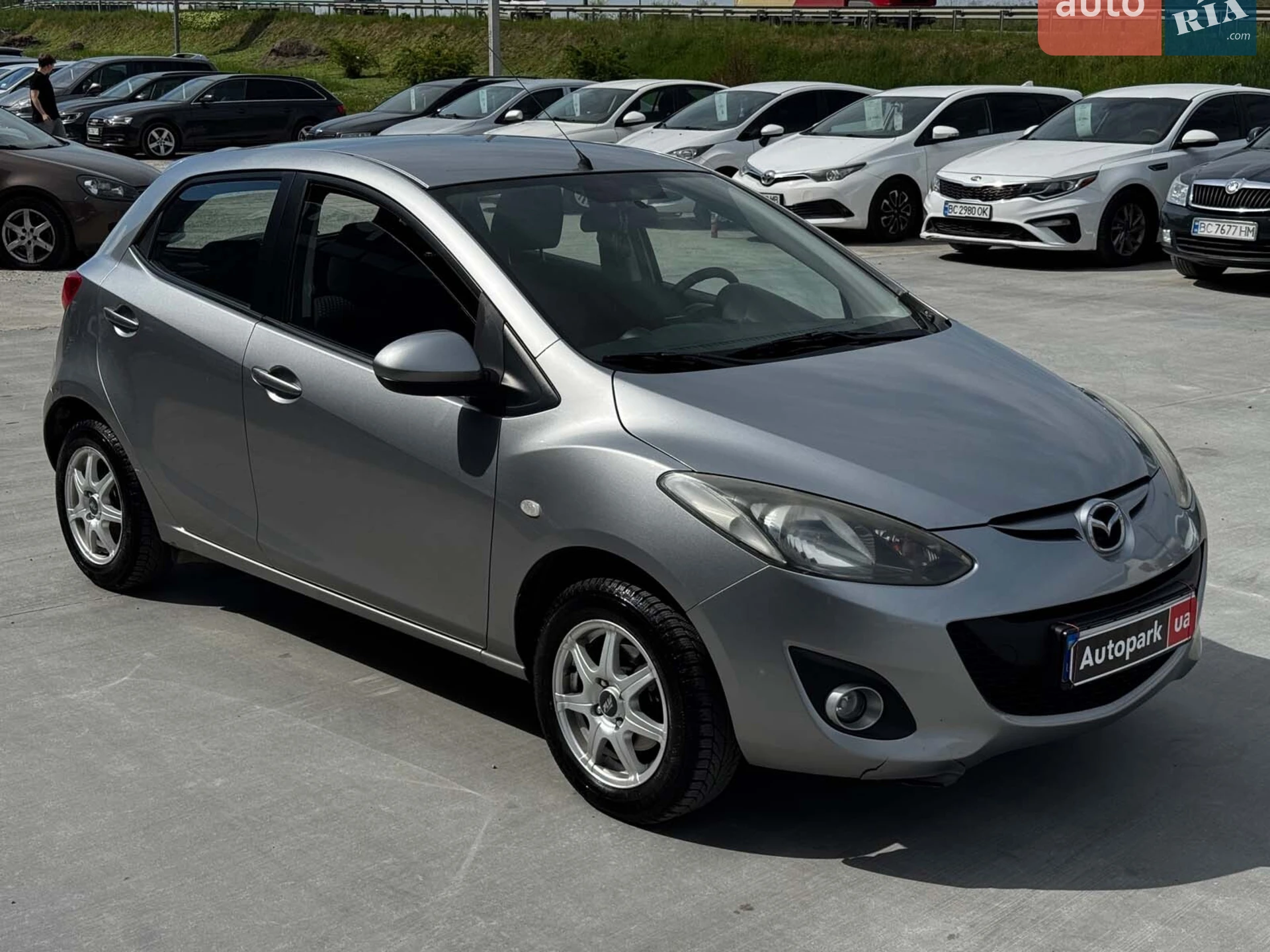 2011 Mazda 2 - мініатюра 4