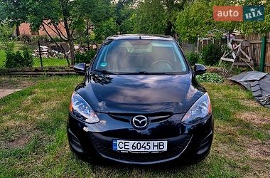Хетчбек Mazda 2 2014 в Чернівцях