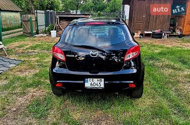 Хетчбек Mazda 2 2014 в Чернівцях