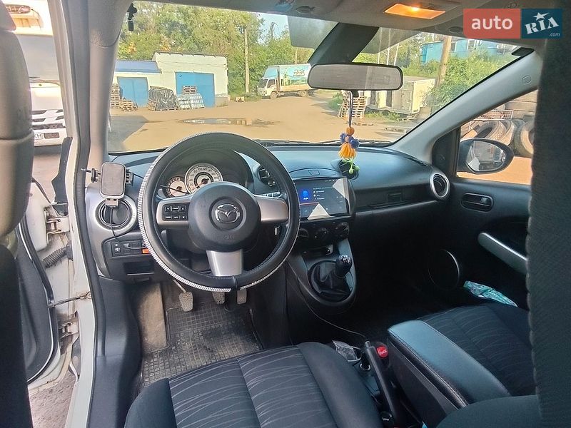Хетчбек Mazda 2 2007 в Кривому Розі