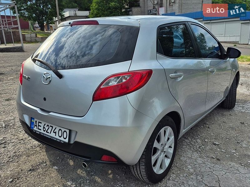 Хэтчбек Mazda 2 2008 в Каменском