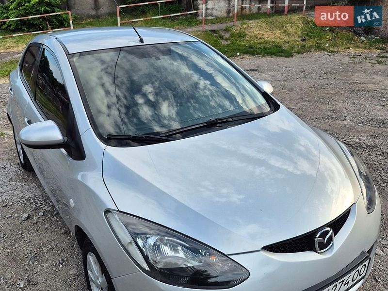 Хэтчбек Mazda 2 2008 в Каменском