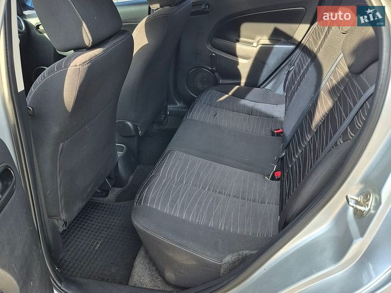 Хэтчбек Mazda 2 2008 в Каменском