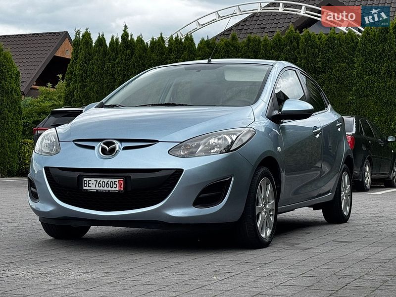 Хэтчбек Mazda 2 2012 в Стрые