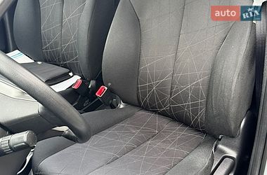 Хэтчбек Mazda 2 2012 в Стрые