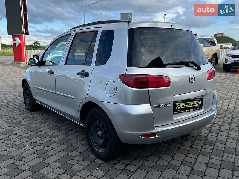 Хэтчбек Mazda 2 2004 в Мукачево