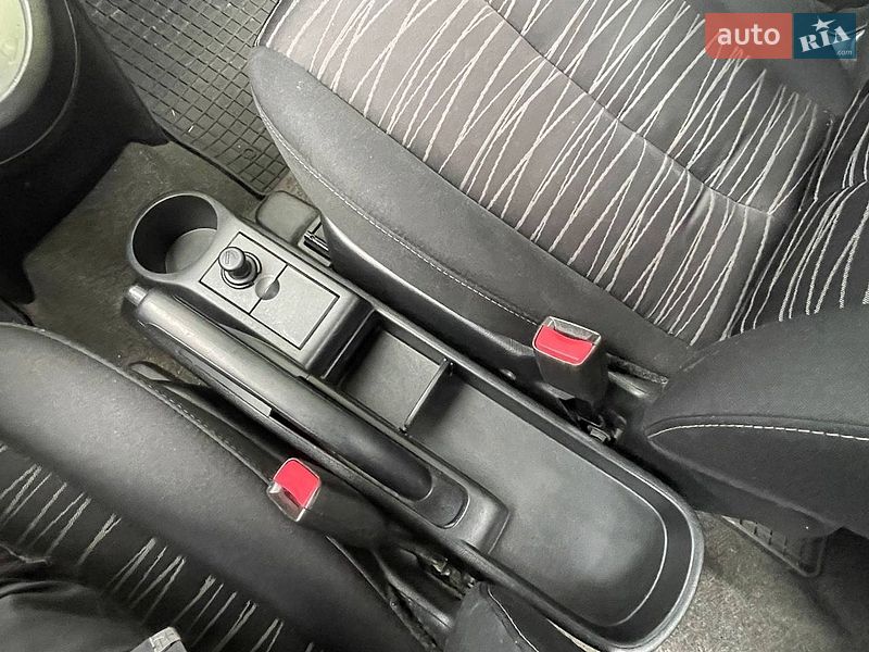 Хэтчбек Mazda 2 2008 в Киеве