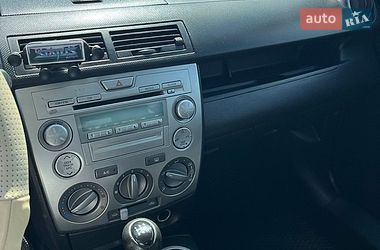 Хэтчбек Mazda 2 2006 в Полтаве