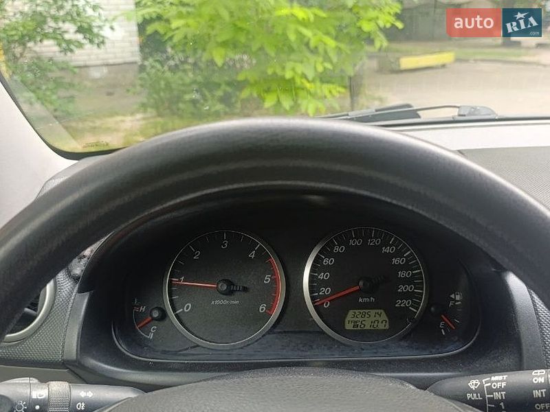 Хетчбек Mazda 2 2004 в Києві