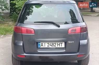 Хетчбек Mazda 2 2004 в Києві