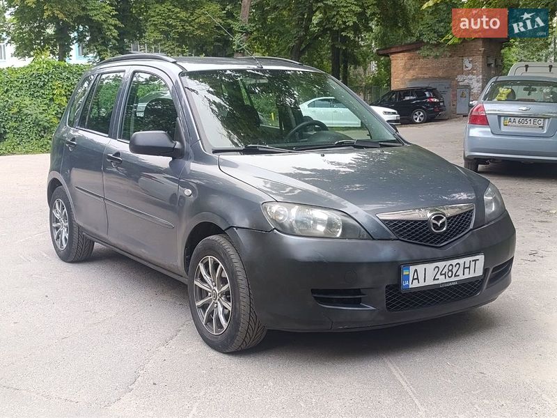 Хетчбек Mazda 2 2004 в Києві