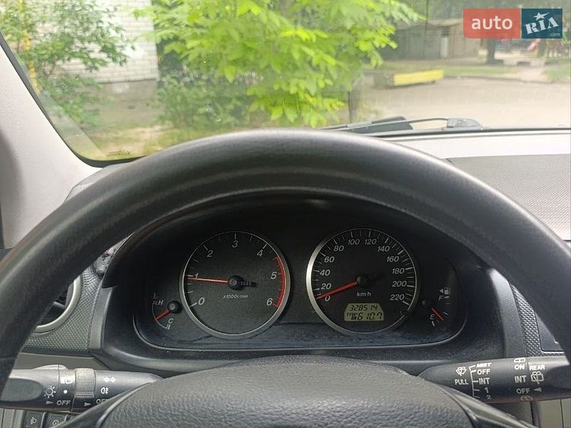 Хетчбек Mazda 2 2004 в Києві