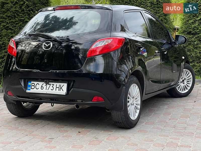Хэтчбек Mazda 2 2007 в Дрогобыче
