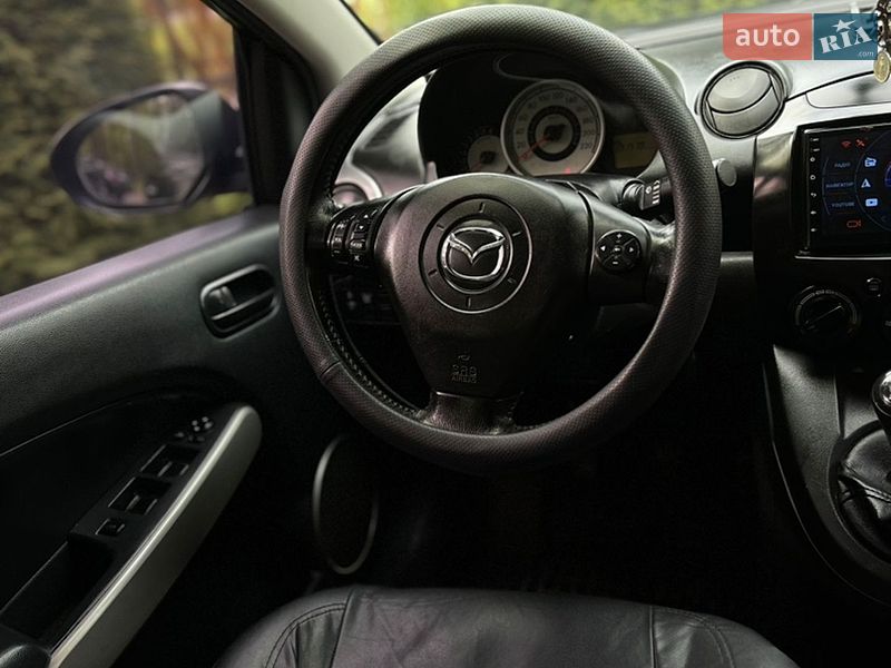 Хэтчбек Mazda 2 2007 в Дрогобыче