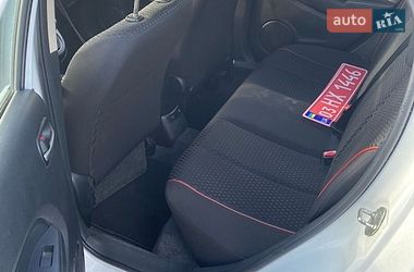 Хетчбек Mazda 2 2010 в Нововолинську