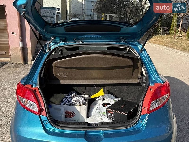 Хетчбек Mazda 2 2012 в Львові