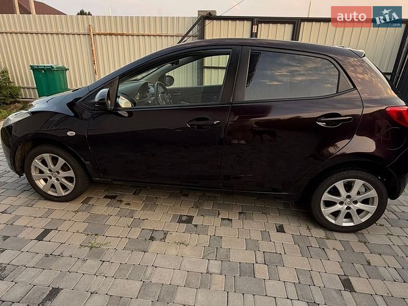 Хетчбек Mazda 2 2008 в Києві