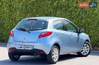 Хэтчбек Mazda 2 2012 в Стрые