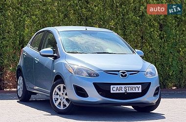Хэтчбек Mazda 2 2012 в Стрые