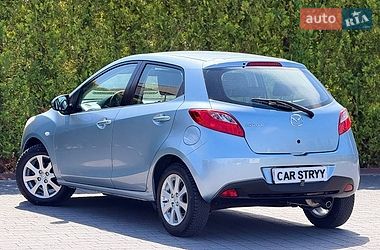 Хэтчбек Mazda 2 2012 в Стрые