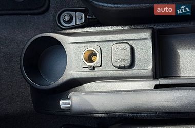 Хэтчбек Mazda 2 2012 в Стрые