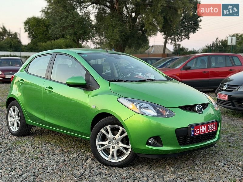 Хэтчбек Mazda 2 2010 в Березане