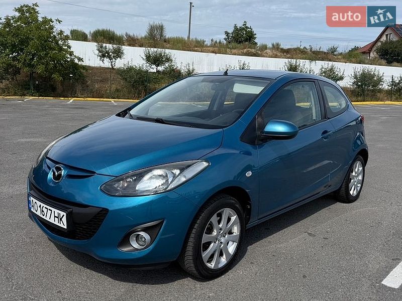 Mazda 2 2012